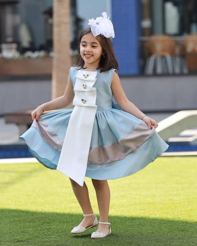 فستان أطفال بألوان فرائحيه من الشانتون