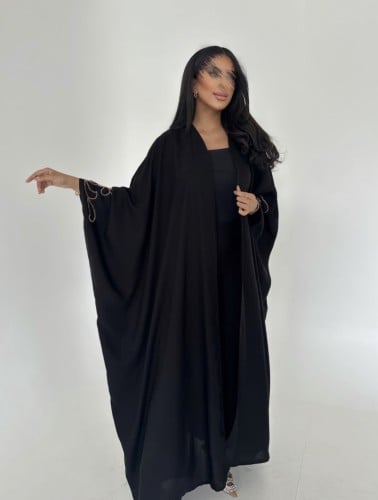 عباية كريب ناعم مع شك يدوي نحاسي