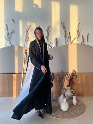 بليز كلوش اسود مع قيطان نيلي مع رمادي غامق كريب