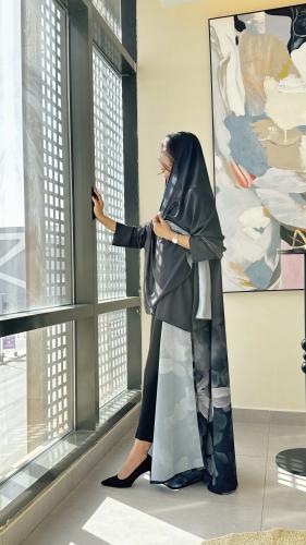 عباية كلوش مطبوع درجات الأسود والرمادي