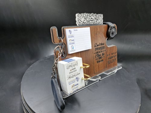 استاند ( تقويم + الجوال + ساعة + سماعة + مذكرة)