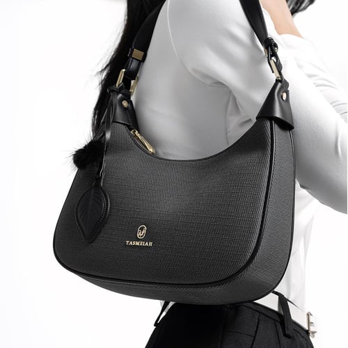 شنطة أورا لون اسود