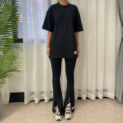 طقم نسائي من قطعتين