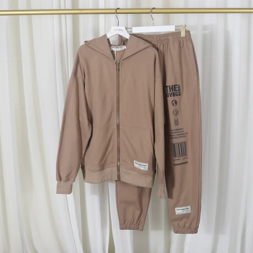 طقم شتوي فخم ذا جڤنـج موڤــمنت