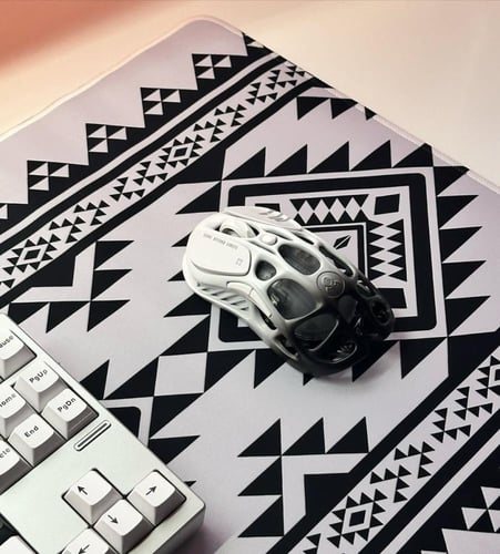 ماوس باد سدو ابيض - white sdo mousepad