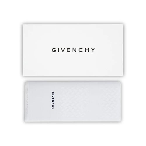 شماغ جيفنشي ابيض كلاسك2022