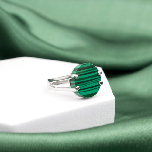 خاتم فضة ملكي رجالي (أخضر) عيار 925 متوج بحجر الأو...