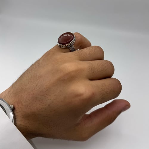 خاتم فضة عيار925 متوج بالعقيق الأحمر اليماني