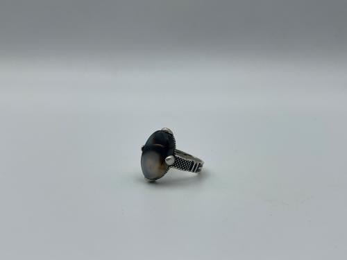 خاتم عقيق يمني فضة استرلينية 925 بتصميم نجراني (بك...