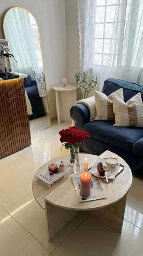 طاولة رخام ترفنتينو دائرية دورين قطر 77 سم