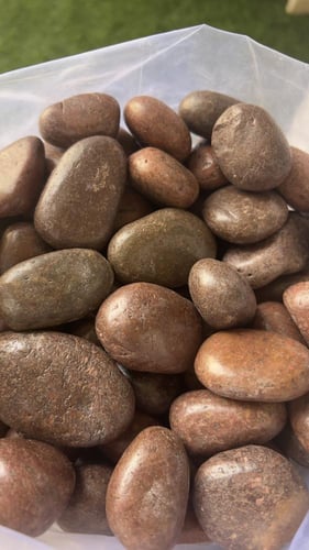 حجر زينة احمر لمعة 10 كيلو