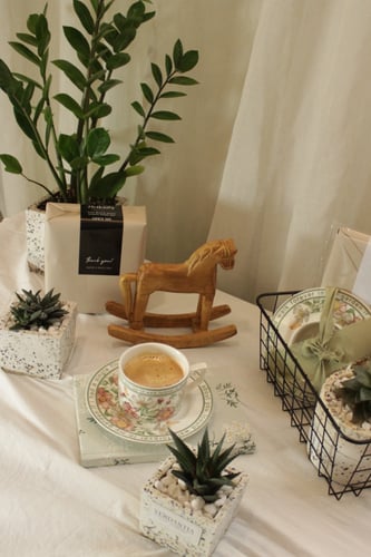 هدية حية حوراء