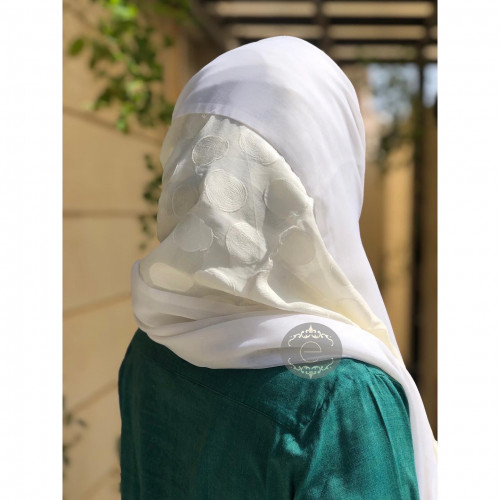 طرحة بوال لون اوف وايت مع مشجر