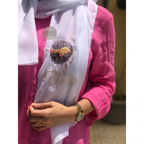 طرحة بوال لون أبيض بتطريز على شكل بنت