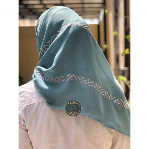 طرحه بوال بتطريز انيق ومميز لون ازرق