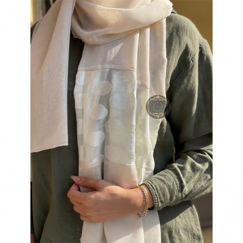 طرحه بوال لون بيج مع اوف وايت