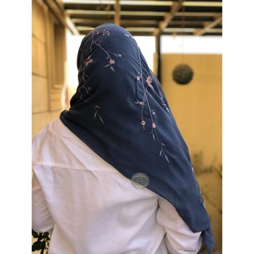 طرحة بوال بتطريز بكامل الطرحة غصن وورود