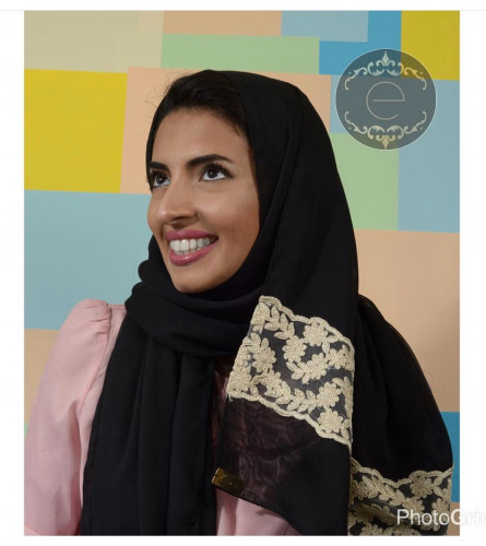 طرحه بوال اسود بدنتيل ذهبي انيق