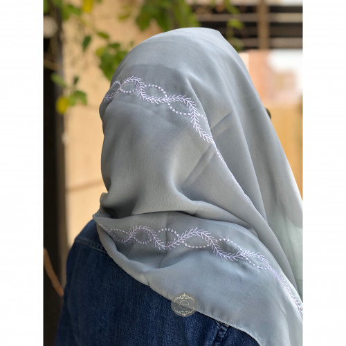 طرحة ليزر بتطريز على طول الطرحة