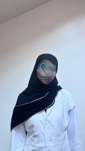 طرحة شتوية مخملية اسود فاحم