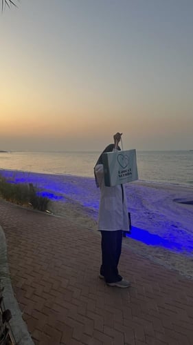 لابكوت لونا طبي نسائي لون ابيضّ بتصميم مميز و عملي