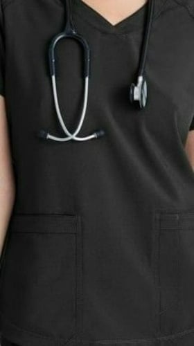 بلوزة سكراب من قريز اناتومي ايفولف رايثيم لون زيتي...