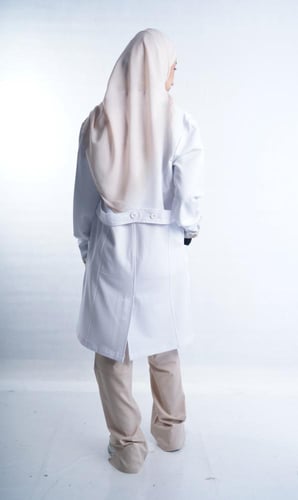 لابكوت هتان نسائي مع أكمام بتصميم فريد مع حجاب