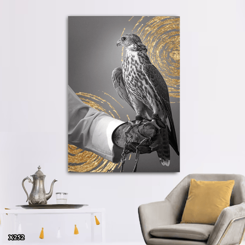 لوحة كانفس صقر بالرسم التجريدي