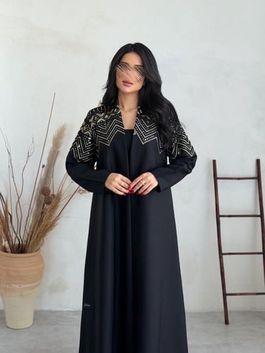 بليزر ( تيجان ) بليزر كريب واقف مع تطريز وشك