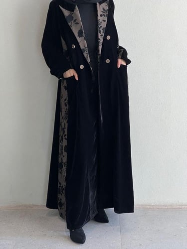 عباية ( أيات ) مخمل مع تطريز مخمل رسمي