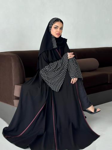 عباية polka dots