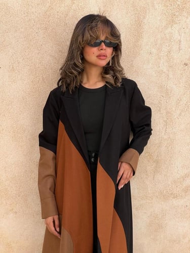 عباية Desert جوخ فاخر بالوان