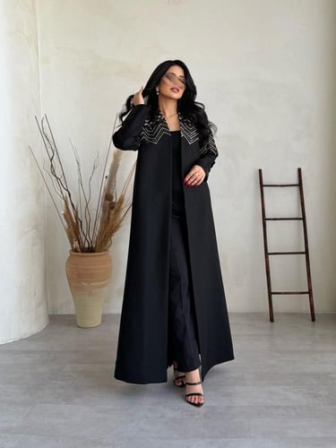 بليزر ( تيجان ) بليزر كريب واقف مع تطريز وشك