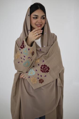 عباية ( شمس ) لينن مع تطريز يدوي