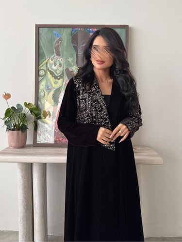 عباية Gold مخمل كوري مع تطريز وشك هندي