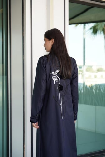 Blazer5 بليزر كحلي بتطريز يدوي