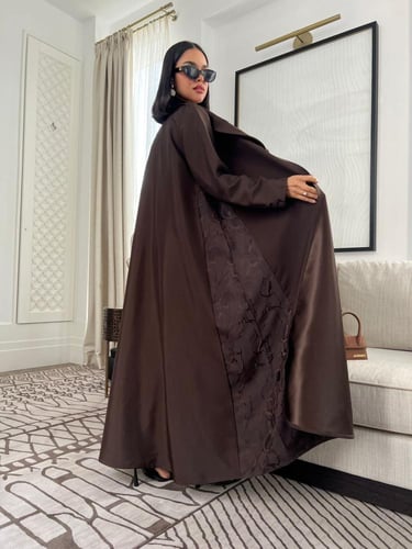 عباية ( العنود ) تفتة سترتش مع جاكار