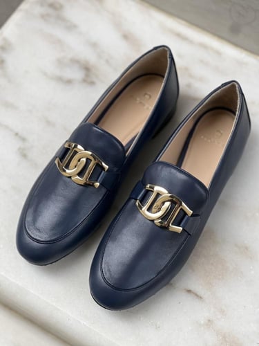 اقنر 37-39 | AIGNER FIONA