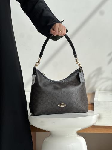 كوتش | Laurel Shoulder Bag In Signature Canvas