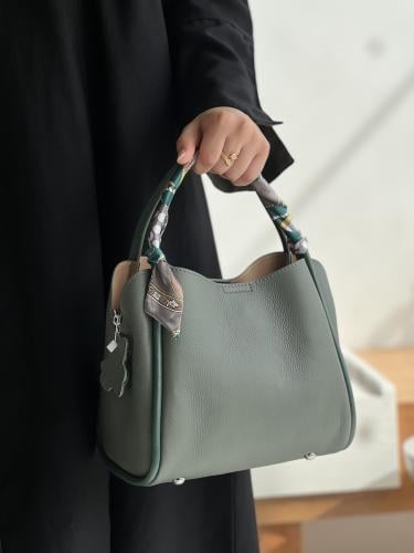 شنطة لاسنديا اخصر