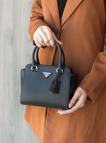 برادا | PRADA