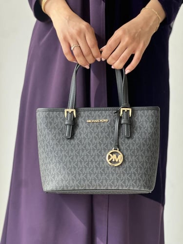 مايكل كورس | Jet Set Travel Extra-Small Logo Top-Z...