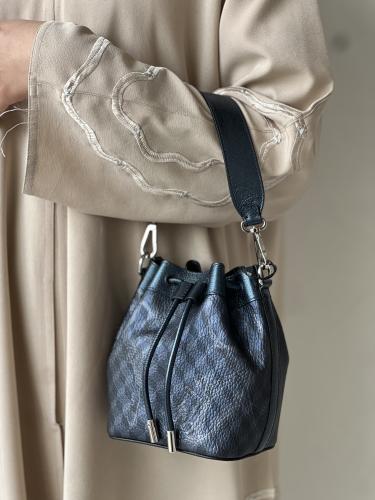 لوب نوير | MICRO BUCKET BAG Cheval Darkblue Metall...