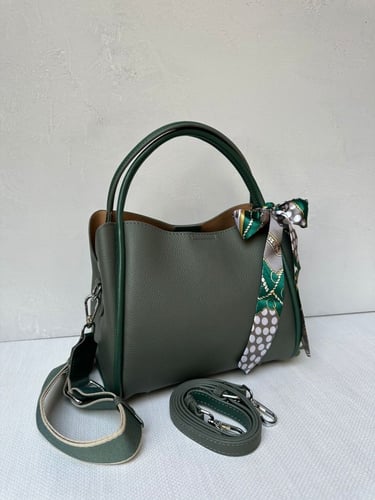 شنطة لاسنديا اخصر