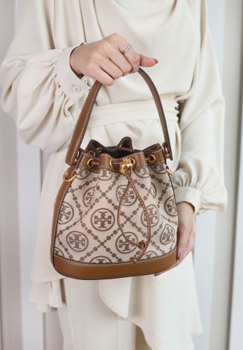 توري برتش | T MONOGRAM BUCKET BAG