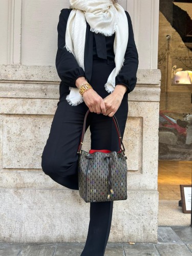 كارولينا هيريرا | EDITORS BUCKET | MEDIUM SHOULDER...