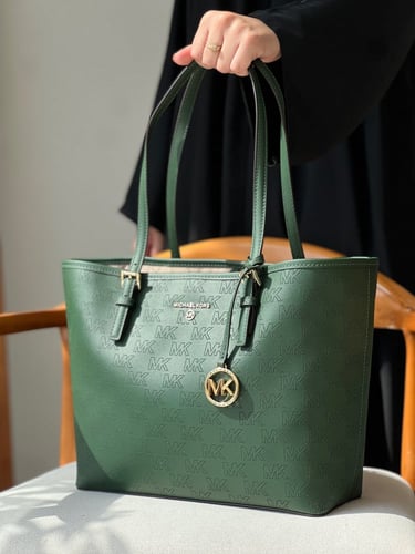 مايكل كورس | Michael Kors JET SET CHARM