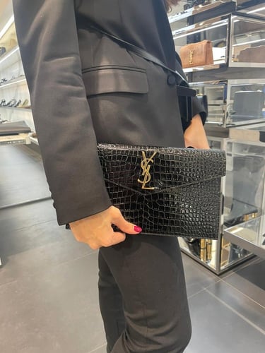 سان لوران | UPTOWN POUCH IN CROCODILE EMBOSSED SHI...