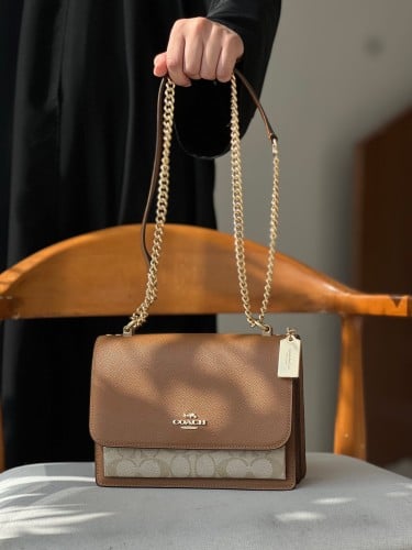 كوتش | Klare Crossbody In Signature Canva