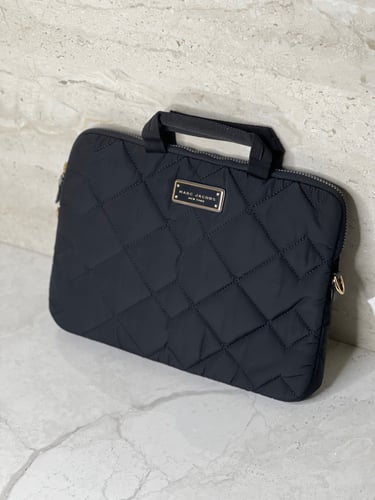 مارك جيكوب | لابتوب Marc Jacobs أسود